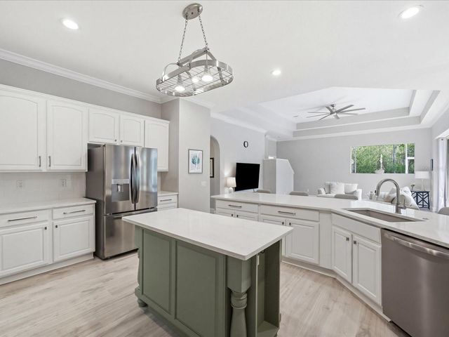 18931 CHAVILLE ROAD, Lutz, FL 33558