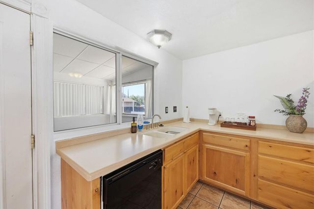 7798 Acoma Trail, Yucca Valley, CA 92284