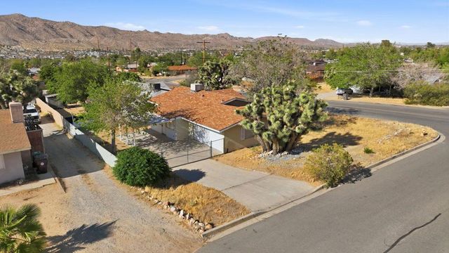 7798 Acoma Trail, Yucca Valley, CA 92284