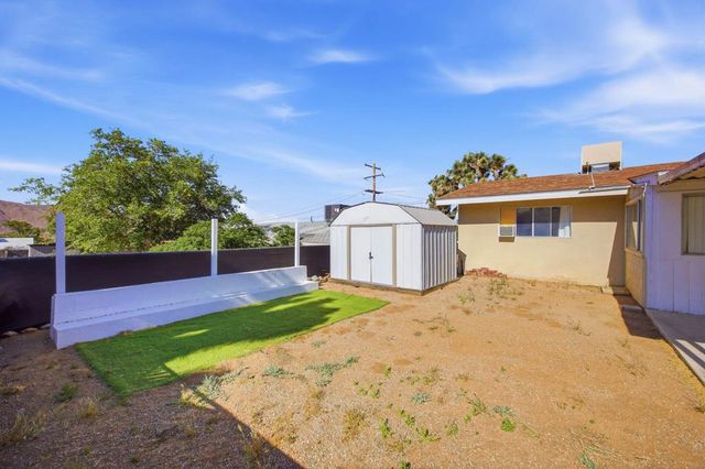 7798 Acoma Trail, Yucca Valley, CA 92284