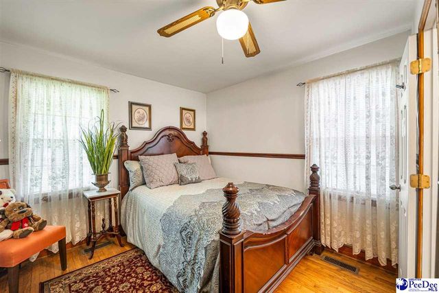 560 W Carolina Avenue, Hartsville, SC 29550