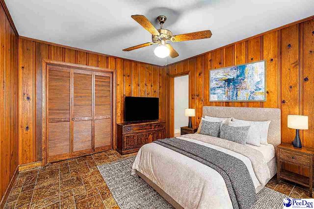 560 W Carolina Avenue, Hartsville, SC 29550