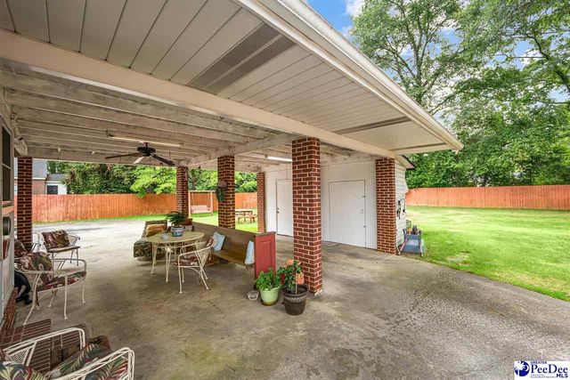 560 W Carolina Avenue, Hartsville, SC 29550