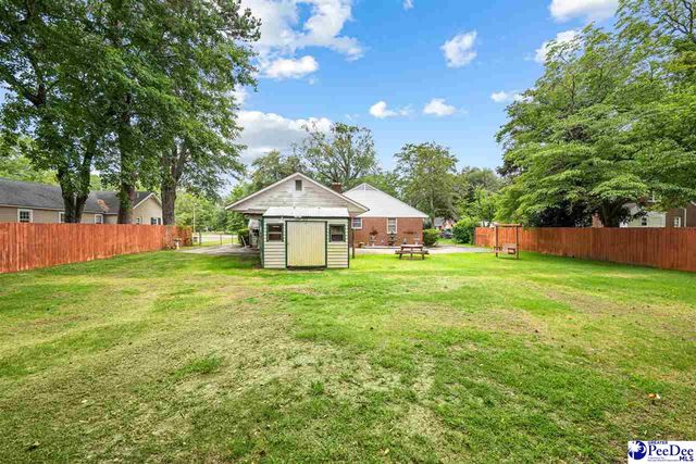 560 W Carolina Avenue, Hartsville, SC 29550