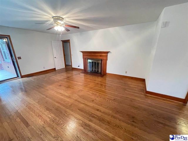 560 W Carolina Avenue, Hartsville, SC 29550