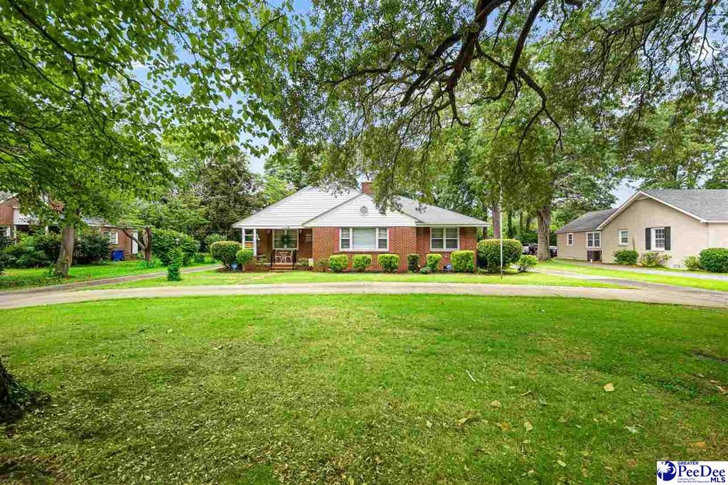 560 W Carolina Avenue, Hartsville, SC 29550