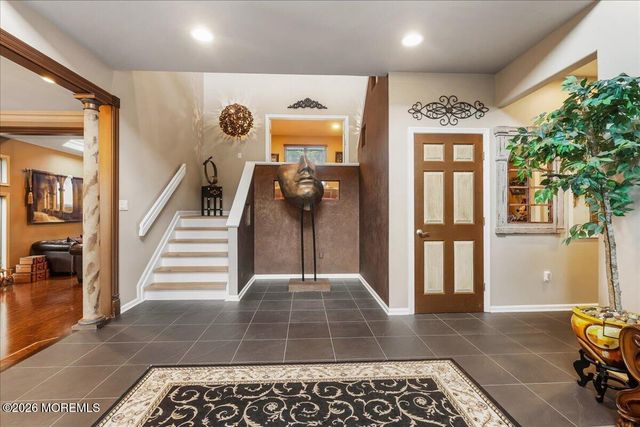 9 Landmark Lane, Marlboro, NJ 07746