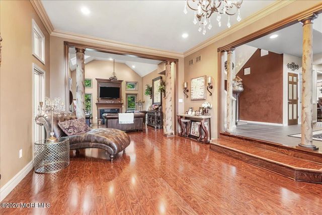 9 Landmark Lane, Marlboro, NJ 07746