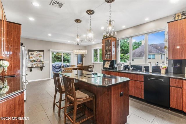9 Landmark Lane, Marlboro, NJ 07746
