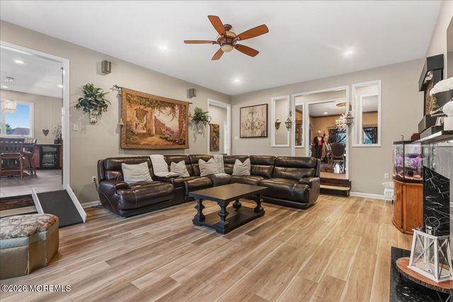 9 Landmark Lane, Marlboro, NJ 07746