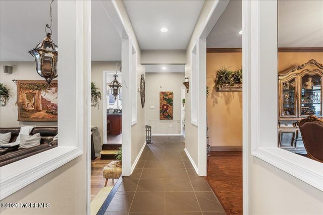 9 Landmark Lane, Marlboro, NJ 07746