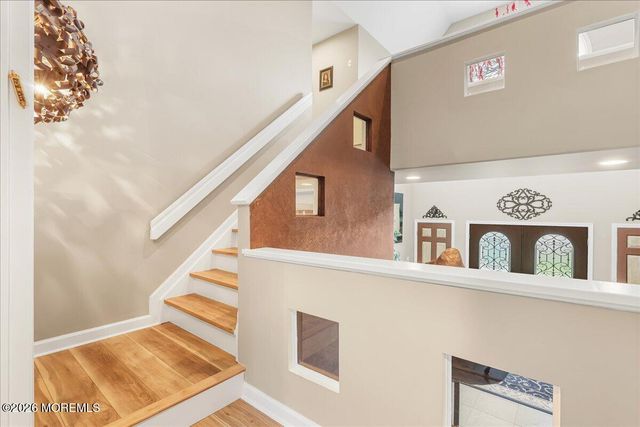 9 Landmark Lane, Marlboro, NJ 07746