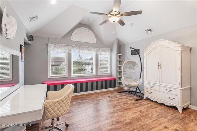 9 Landmark Lane, Marlboro, NJ 07746