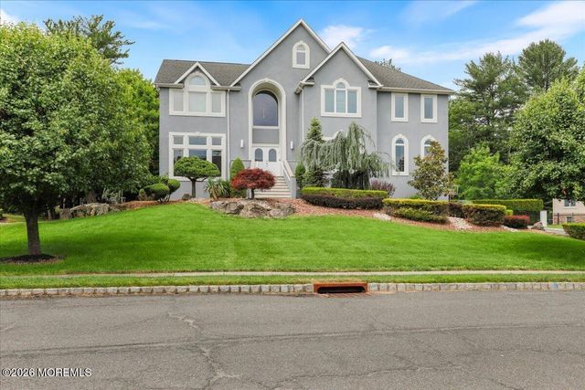 9 Landmark Lane, Marlboro, NJ 07746