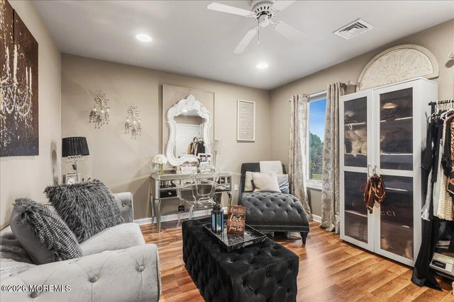 9 Landmark Lane, Marlboro, NJ 07746