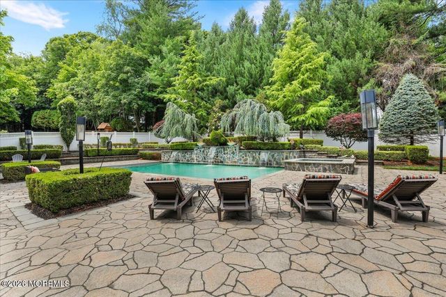 9 Landmark Lane, Marlboro, NJ 07746