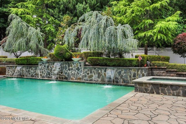 9 Landmark Lane, Marlboro, NJ 07746