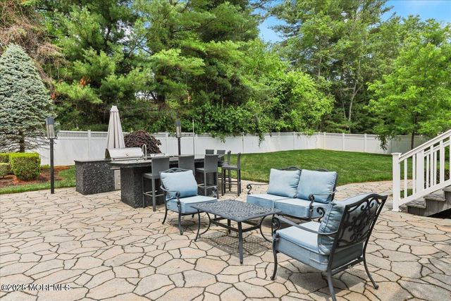 9 Landmark Lane, Marlboro, NJ 07746