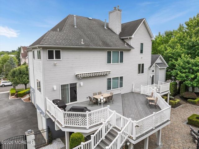 9 Landmark Lane, Marlboro, NJ 07746