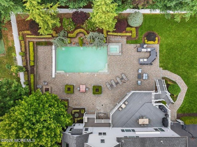 9 Landmark Lane, Marlboro, NJ 07746