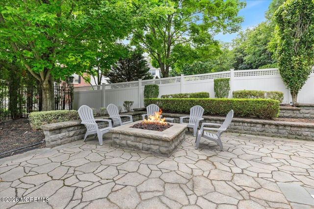 9 Landmark Lane, Marlboro, NJ 07746