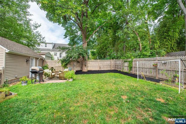428 Mountain View Road, Englewood, NJ 07631