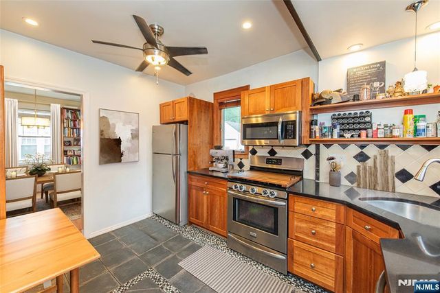 428 Mountain View Road, Englewood, NJ 07631