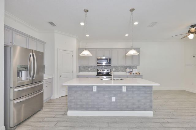 10567 LAGUNA PLAINS DRIVE, Riverview, FL 33578