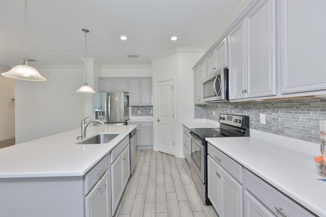 10567 LAGUNA PLAINS DRIVE, Riverview, FL 33578