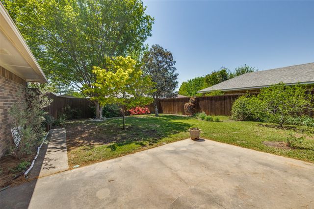 1403 Ivywood Drive, Flower Mound, TX 75028