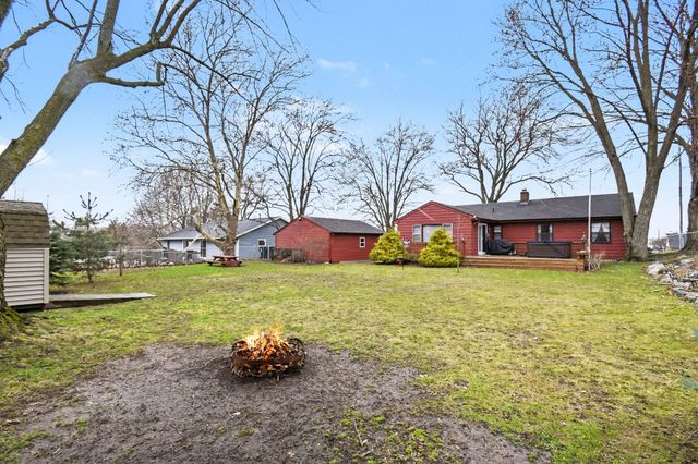 694 68th Street Sw, Byron Twp, MI 49315