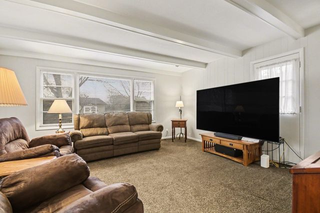 694 68th Street Sw, Byron Twp, MI 49315