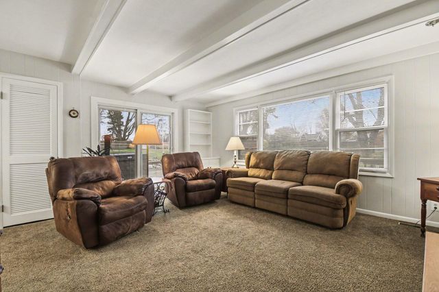 694 68th Street Sw, Byron Twp, MI 49315