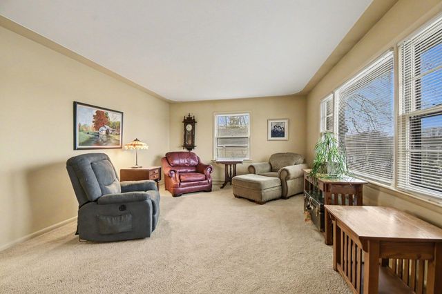 694 68th Street Sw, Byron Twp, MI 49315