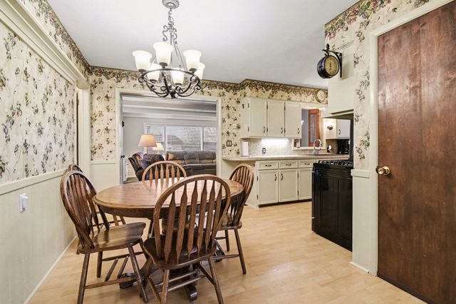 694 68th Street Sw, Byron Twp, MI 49315