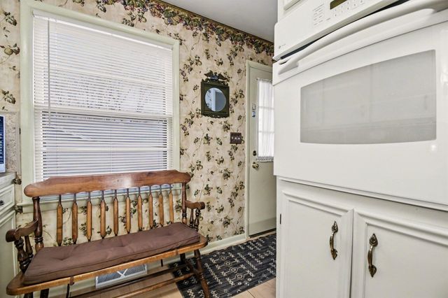 694 68th Street Sw, Byron Twp, MI 49315