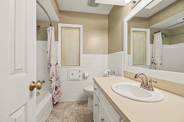 694 68th Street Sw, Byron Twp, MI 49315