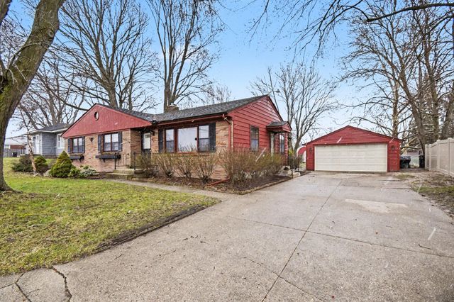 694 68th Street Sw, Byron Twp, MI 49315