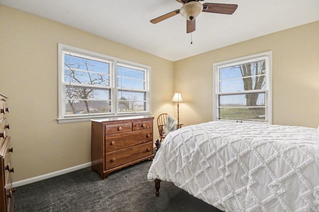 694 68th Street Sw, Byron Twp, MI 49315