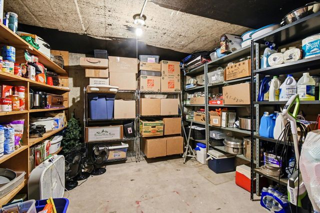 694 68th Street Sw, Byron Twp, MI 49315