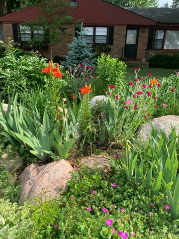 694 68th Street Sw, Byron Twp, MI 49315