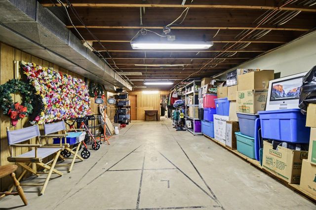 694 68th Street Sw, Byron Twp, MI 49315