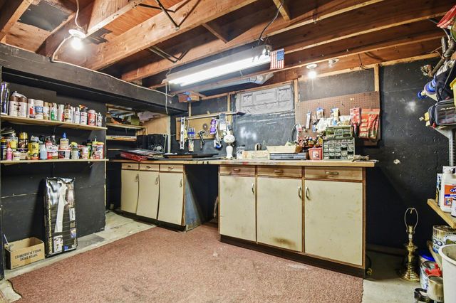 694 68th Street Sw, Byron Twp, MI 49315