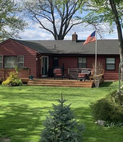 694 68th Street Sw, Byron Twp, MI 49315