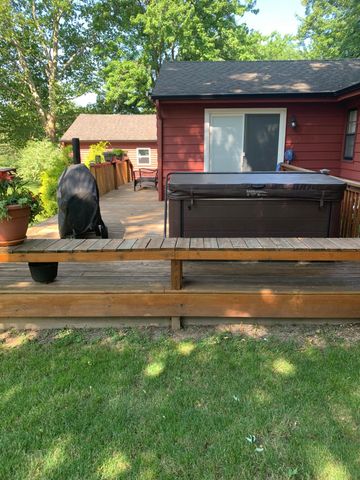 694 68th Street Sw, Byron Twp, MI 49315