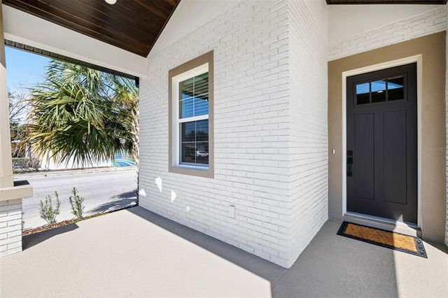 213 W GIDDENS AVENUE, Tampa, FL 33603