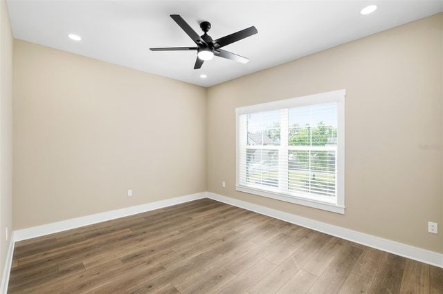 213 W GIDDENS AVENUE, Tampa, FL 33603