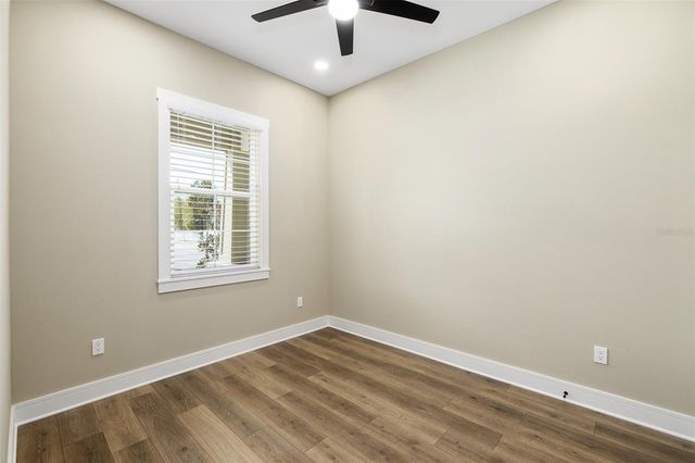 213 W GIDDENS AVENUE, Tampa, FL 33603