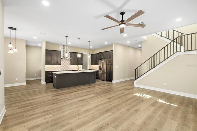 213 W GIDDENS AVENUE, Tampa, FL 33603