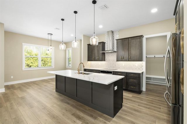 213 W GIDDENS AVENUE, Tampa, FL 33603